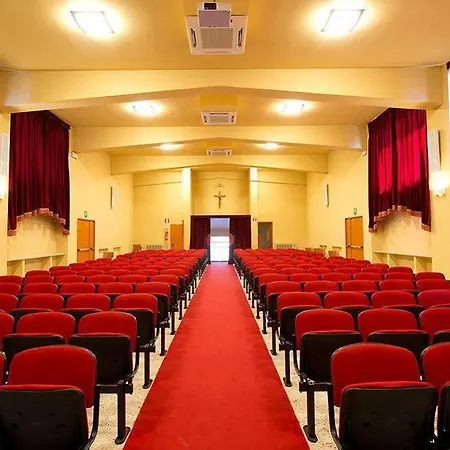 Centro Carraro Fondazione Di Religione Hotel Verona