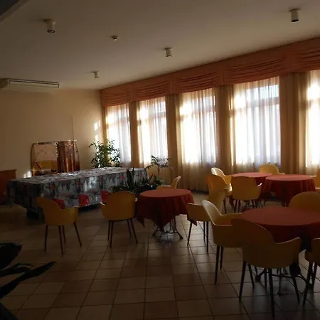 Centro Carraro Fondazione Di Religione Hotel *