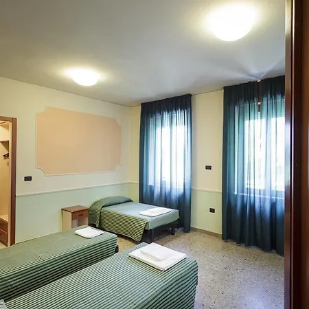 Centro Carraro Fondazione Di Religione Hotel