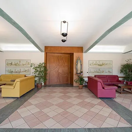 Hotel Centro Carraro Fondazione Di Religione