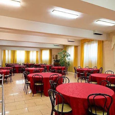Centro Carraro Fondazione Di Religione Hotel