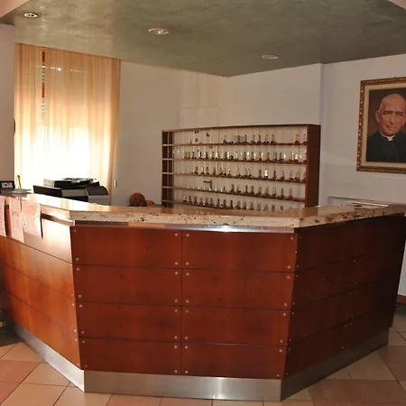 Centro Carraro Fondazione Di Religione Hotel Verona