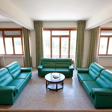 Centro Carraro Fondazione Di Religione * Verona