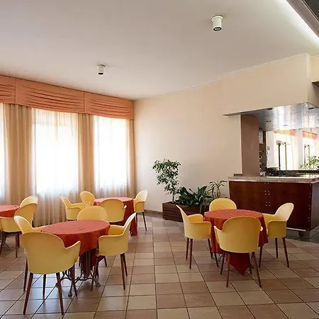 Centro Carraro Fondazione Di Religione Hotel *